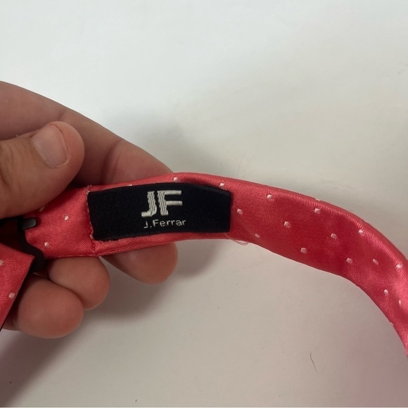 J. Ferrar Pink Polka Dot Adjustable Bow Tie - Picture 4 of 4